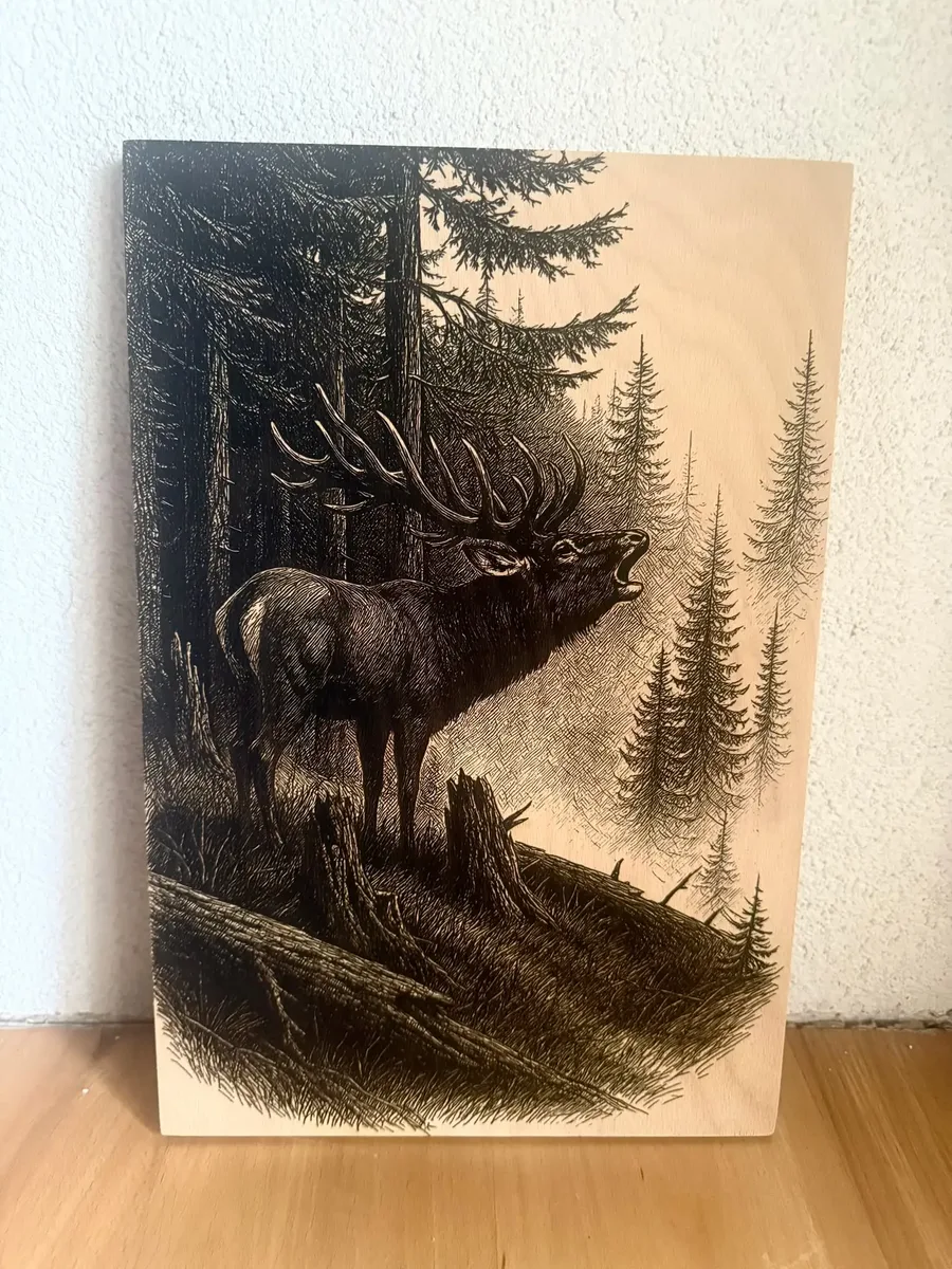 Jelení Výkrik – pyrografické dielo vypálené do dreva